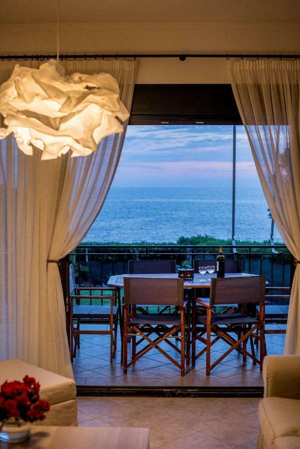 Oikia Eleanthi - Beachfront Garden Home! Mytikas  Exterior photo